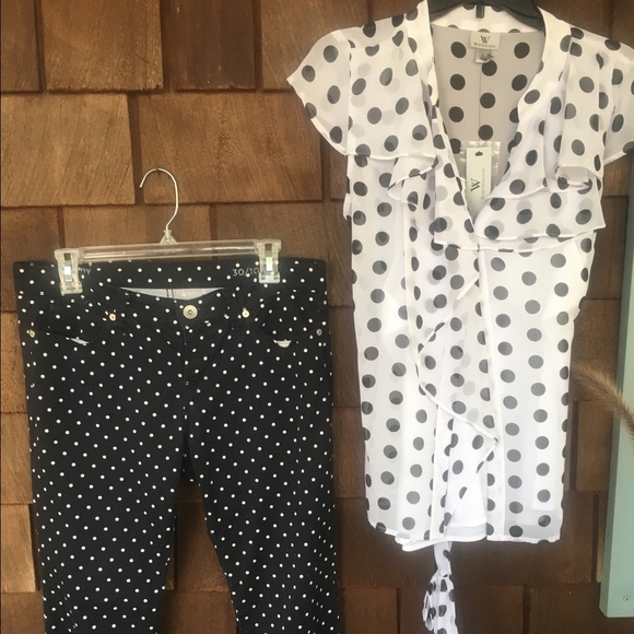 White blouse with black poke a dots - Picture 4 of 6